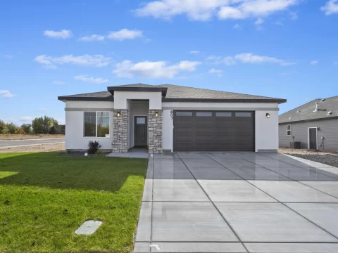 Featured exclusive listing at 803 Waveland Avenue, Filer, Idaho 83328