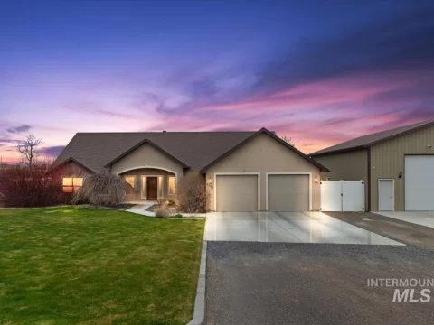 Featured exclusive listing at 3707 North 2455 East, Twin Falls, Idaho 83301