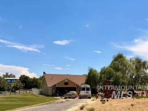 Featured exclusive listing at 1915 East 3100 South, Wendell, Idaho 83355