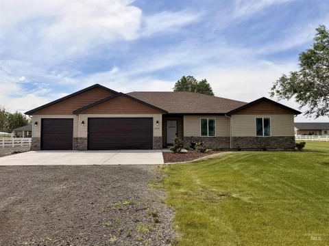 Featured exclusive listing at 2493 East 3769 North, Twin Falls, Idaho 83301