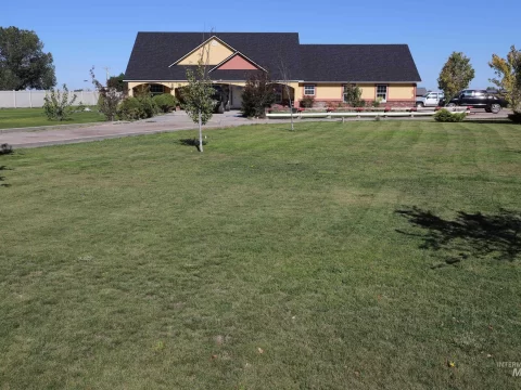 Featured exclusive listing at 842 West 400 South, Heyburn, Idaho 83336