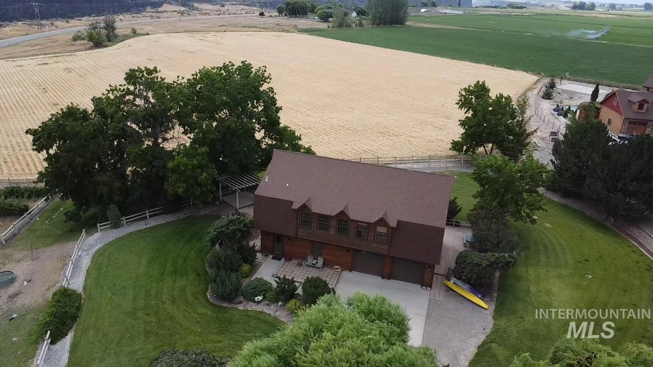 House and Home For Sale in Murtaugh Idaho